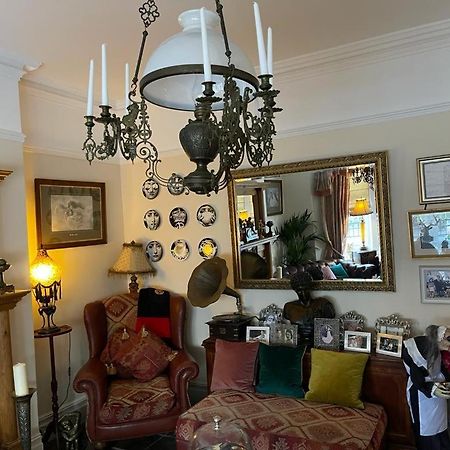 Olivia House Bed & Breakfast พอร์ธคอว์ล ภายนอก รูปภาพ