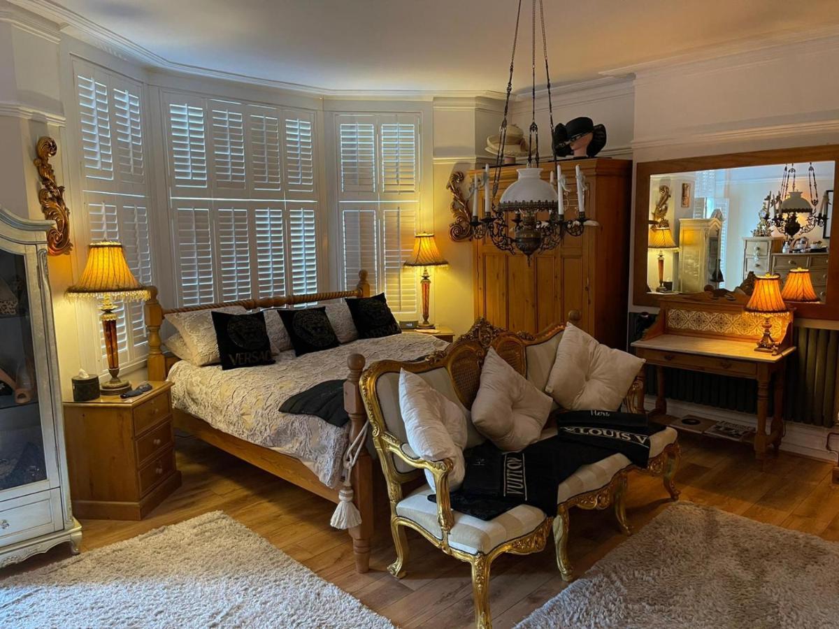 Olivia House Bed & Breakfast พอร์ธคอว์ล ภายนอก รูปภาพ