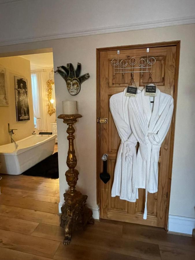 Olivia House Bed & Breakfast พอร์ธคอว์ล ภายนอก รูปภาพ